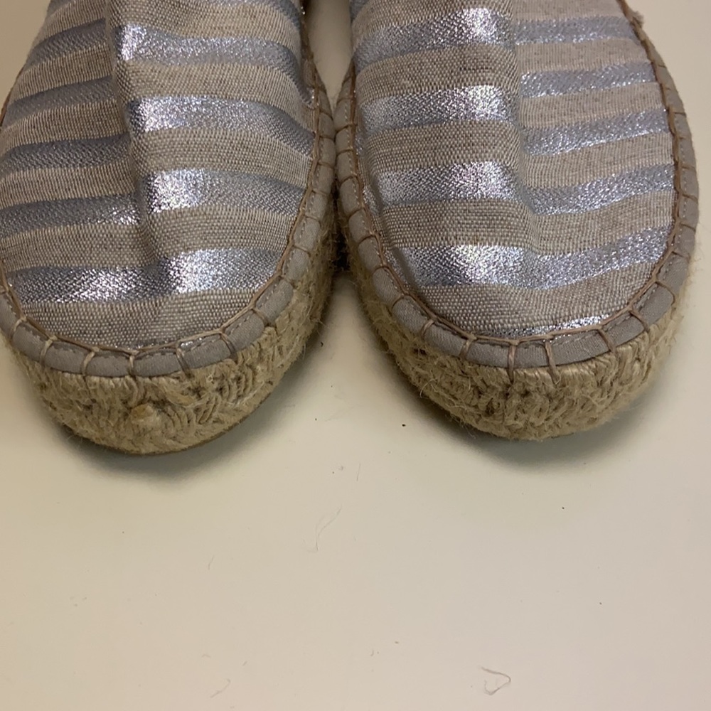 Casa Hernaz Madrid Espadrilles metallic, silver strips, braided heel. - Picture 10 of 11